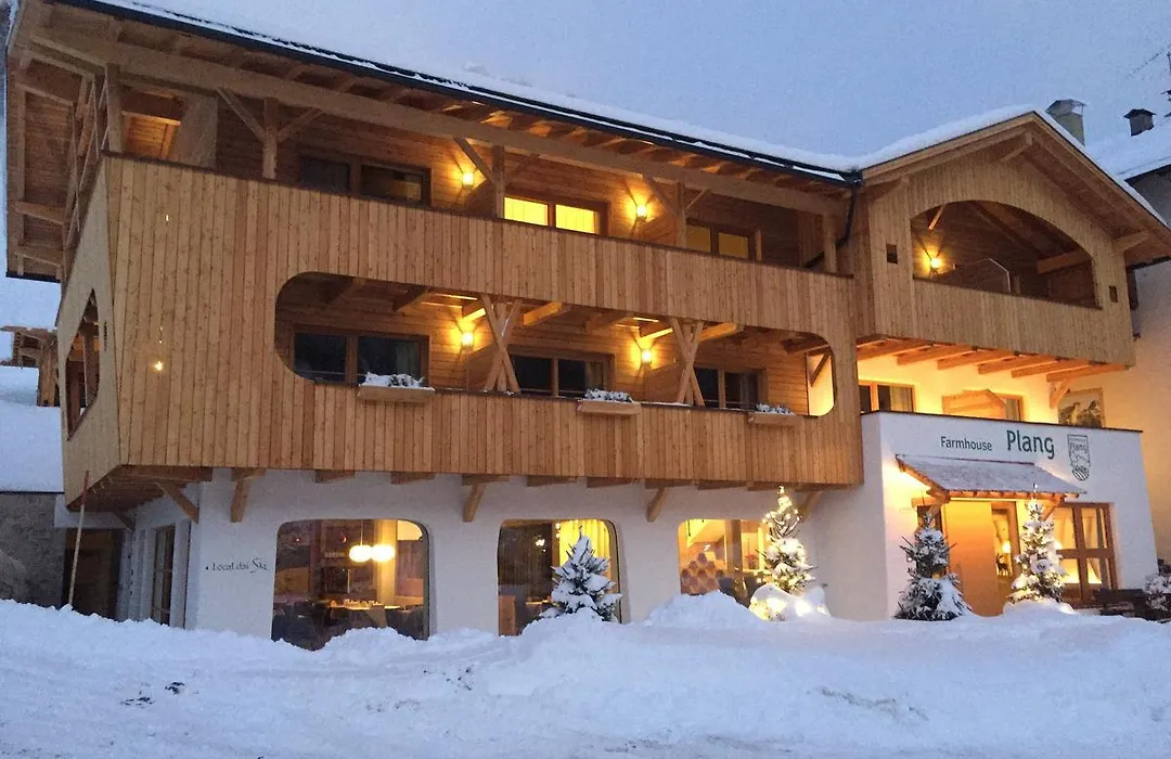 Plang Farmhouse-1